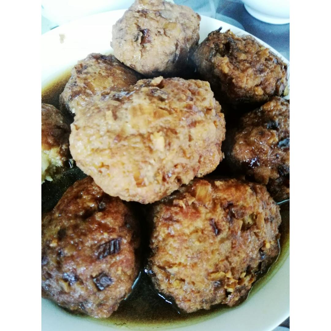 四喜丸子/红烧狮子头 Chinese Meatballs