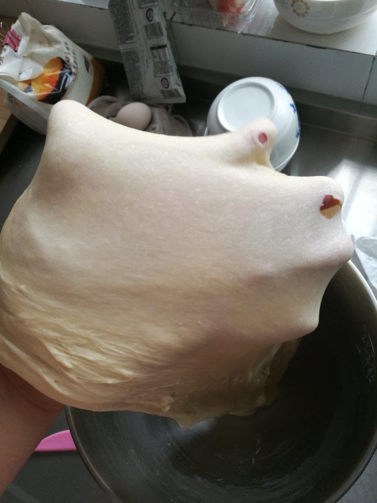 好吃到炸裂的港式菠萝包（附带制作酥皮的小视频）
