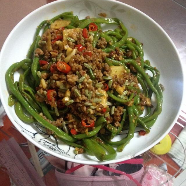 手撕豆角炒肉末