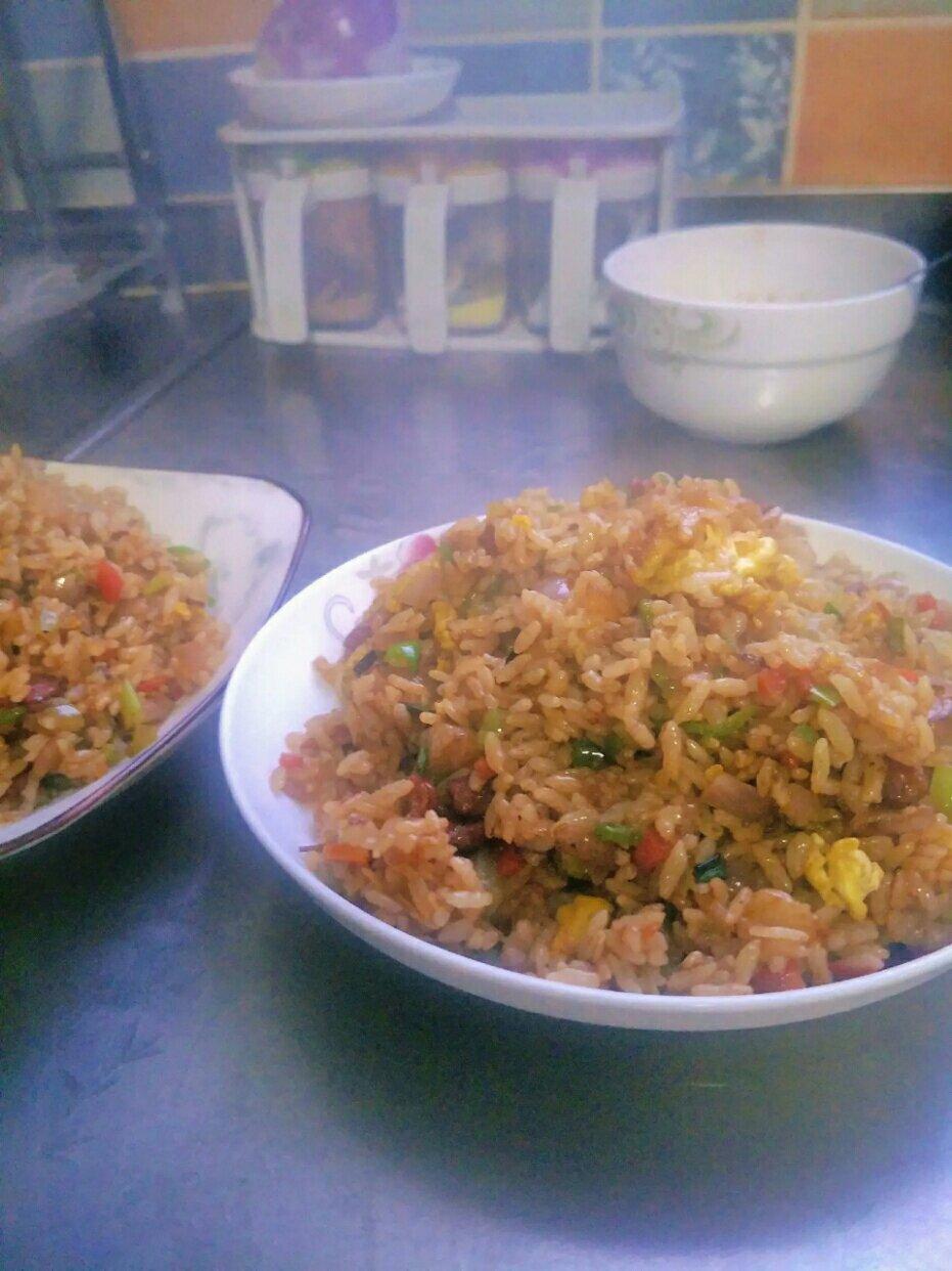 好吃到舔盘的酱油炒饭！