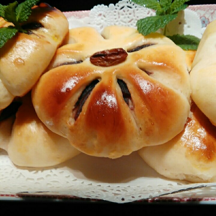 花朵豆沙面包