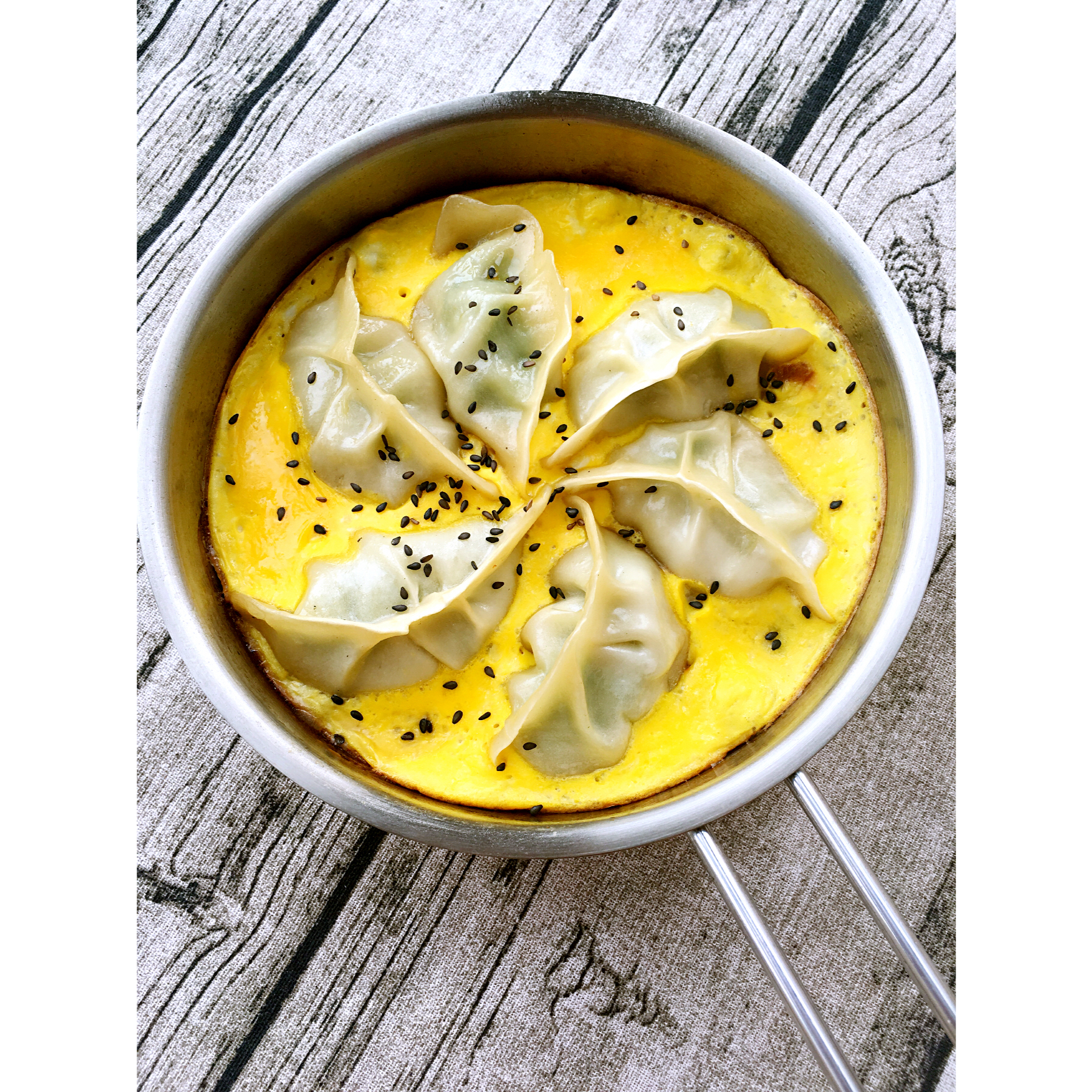 蛋抱煎饺（速冻饺）