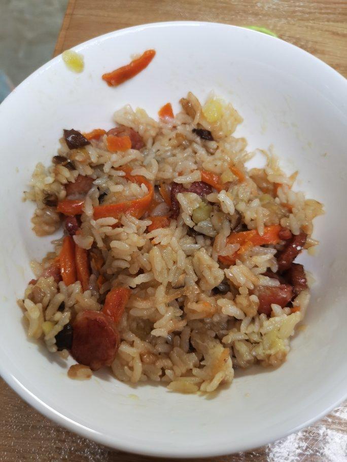 电饭煲香肠焖饭