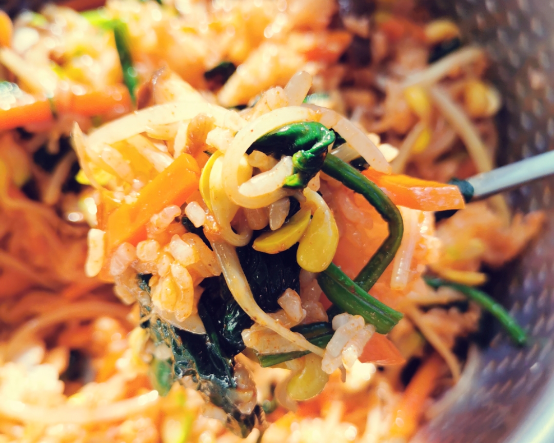 减脂期的健康均衡饮食  懒人蔬菜韩式拌饭的做法