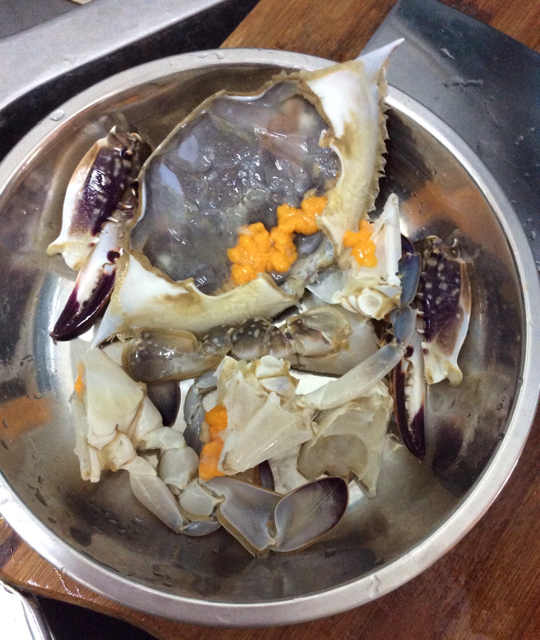 红烧螃蟹的做法 步骤1
