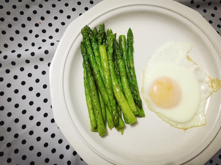 蛋蛋香气之芦笋煎蛋