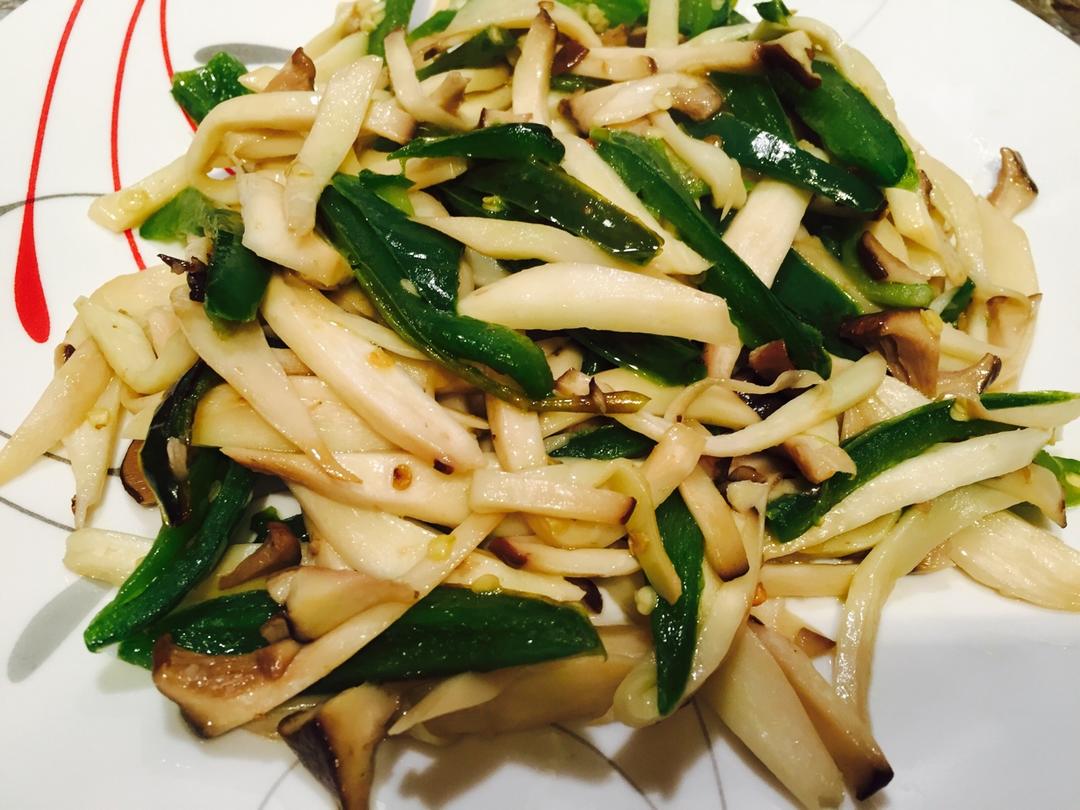青椒素炒杏鲍菇