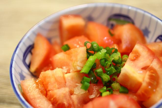《昨日的美食》之韩国风味番茄沙拉的做法