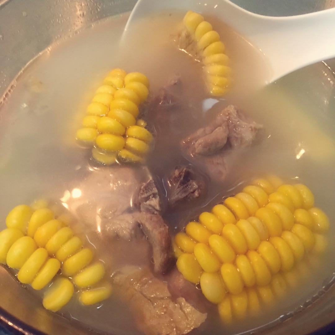 厨师长教你：“玉米排骨汤”的家常做法，营养又美味，先收藏了