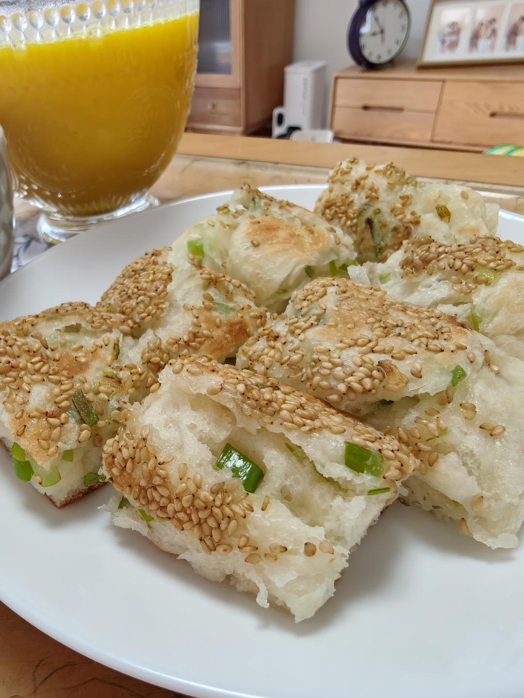 越吃越上头的饼，芝麻香，葱香，好吃到抢光光
