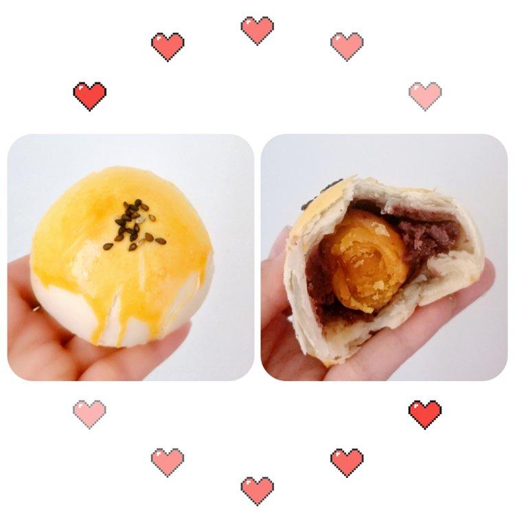酥到掉渣的蛋黄酥