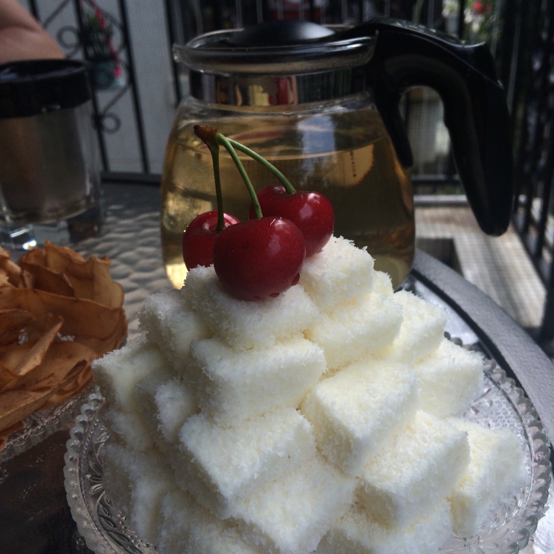 椰丝牛奶小方糕