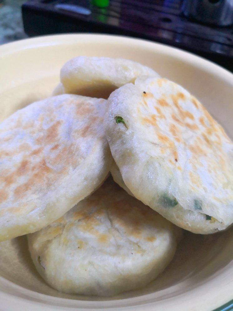 懒人版葱香发面饼 要多软有多软 零失败的方子 附细节视频详解