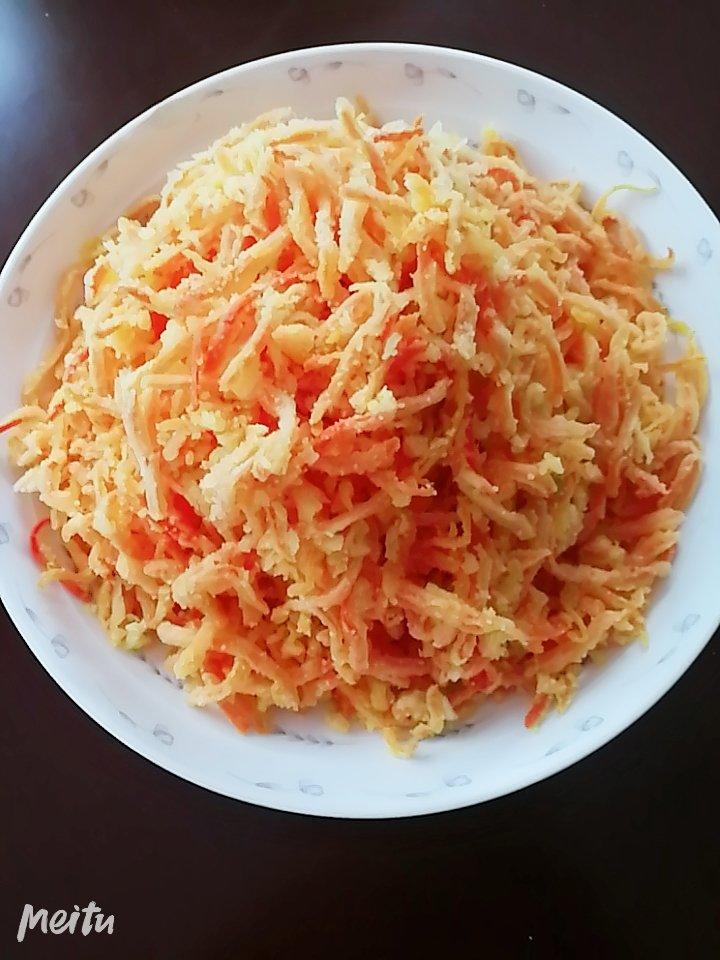 粉蒸胡萝卜丝