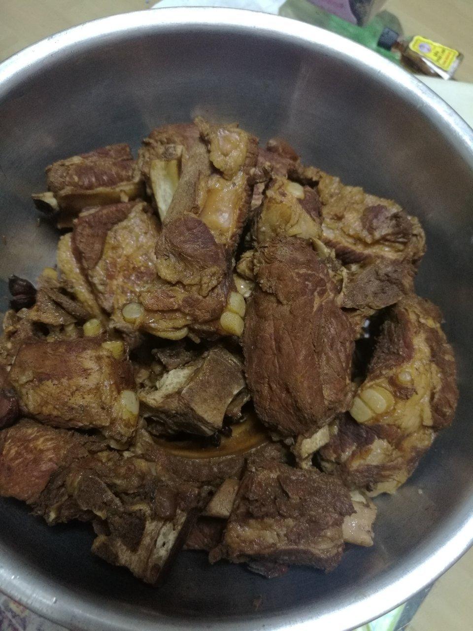 酱油卤肉