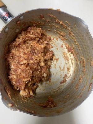 油面筋塞肉：浓油赤酱的美味的做法 步骤2