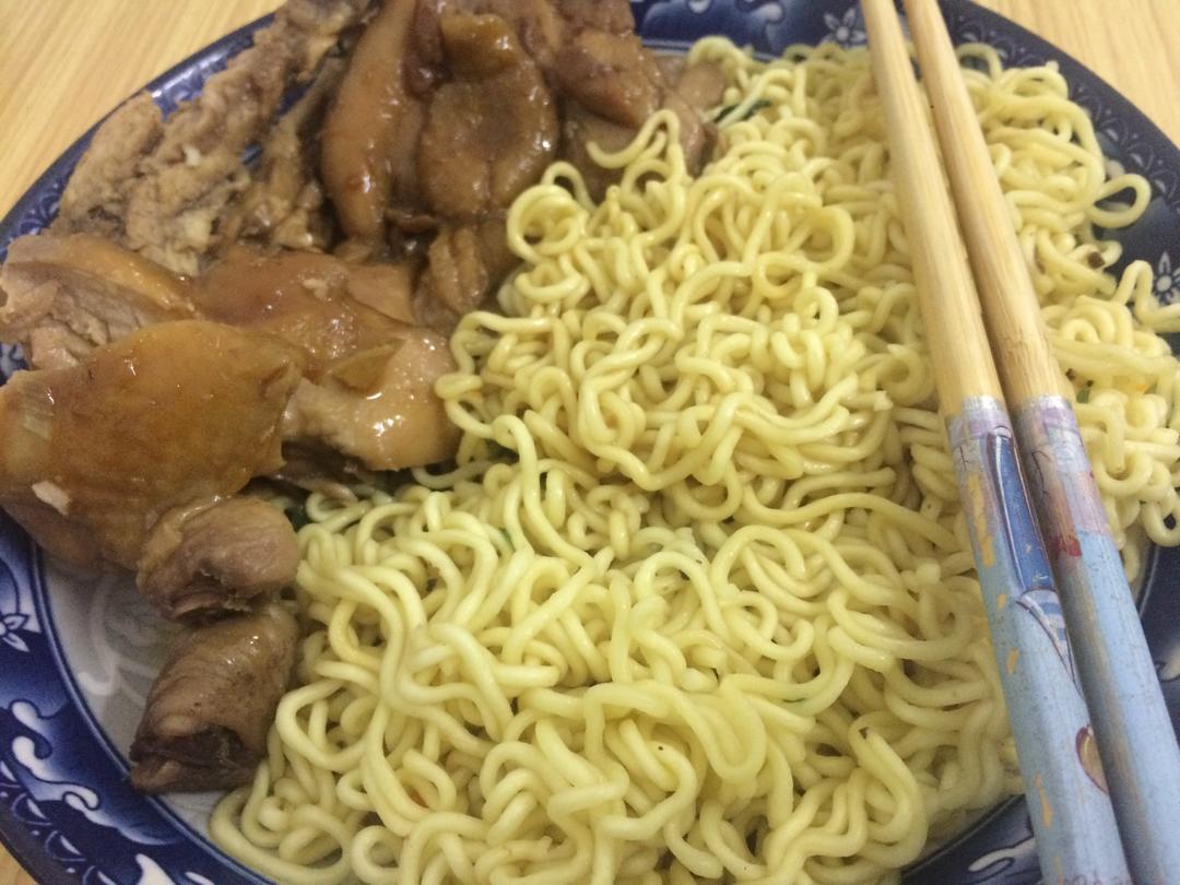 照烧鸡排面的做法