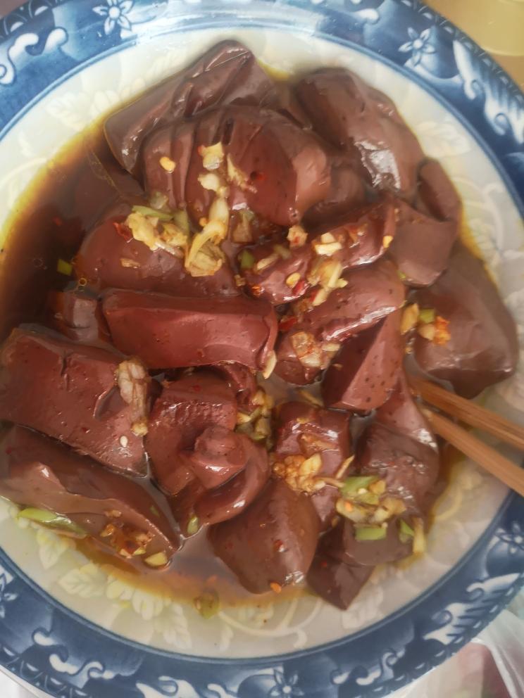 凉拌猪血的做法