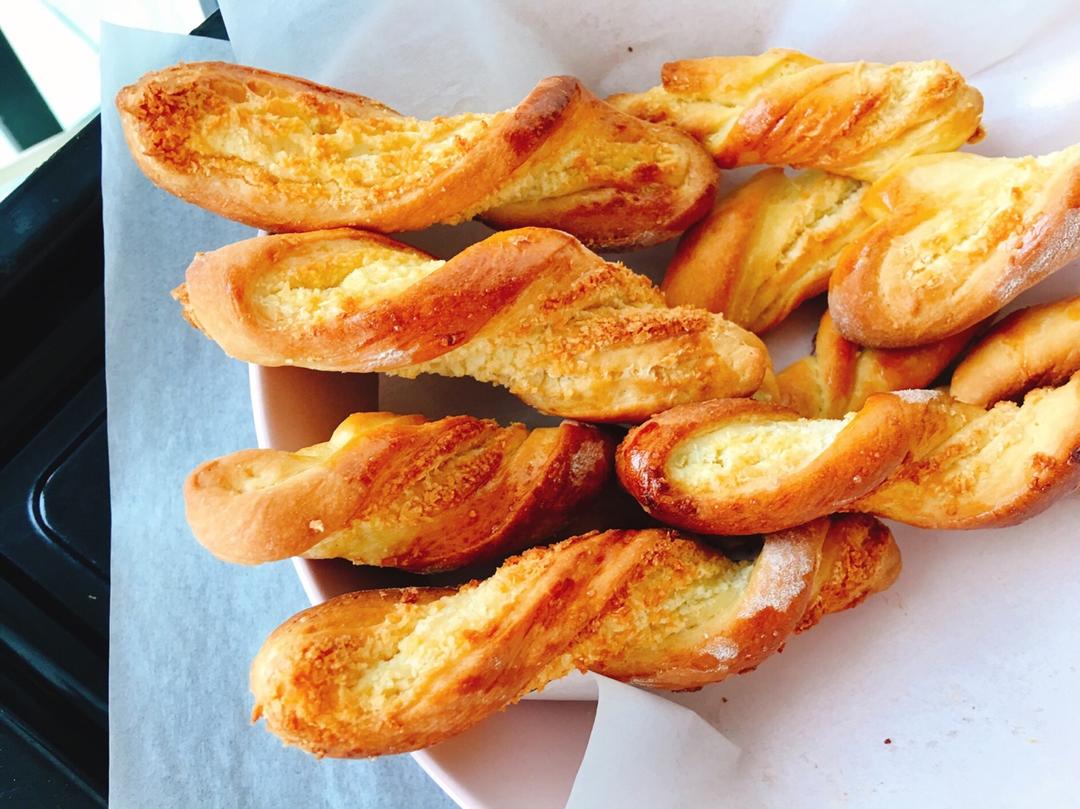 椰蓉面包棒 | 附自制椰蓉馅 两种整形方法