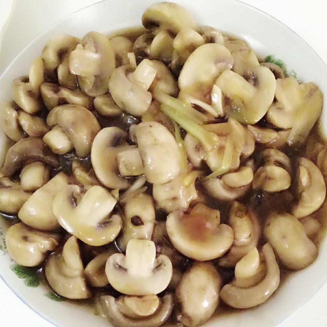 主厨炒蘑菇