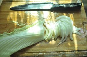 大白菜冬菇马蹄猪肉饺的做法 步骤1