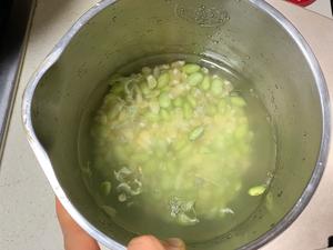 青豆玉米汁（豆浆机）的做法 步骤4