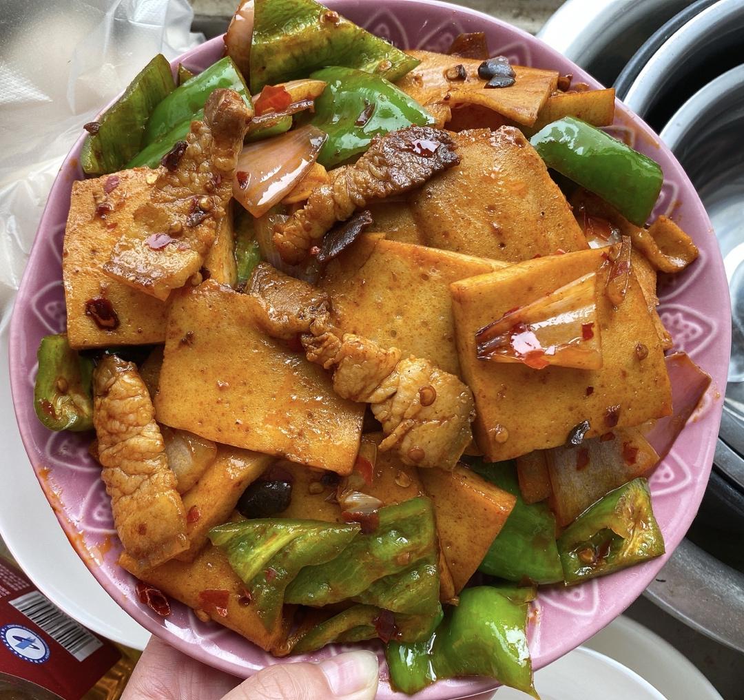 tiger 妈咪家常菜之干锅千页豆腐