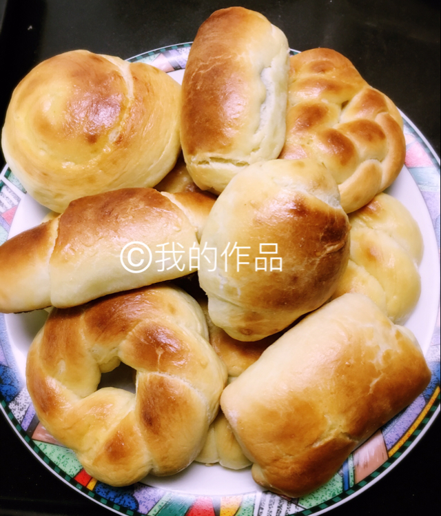 美味奶油卷餐包