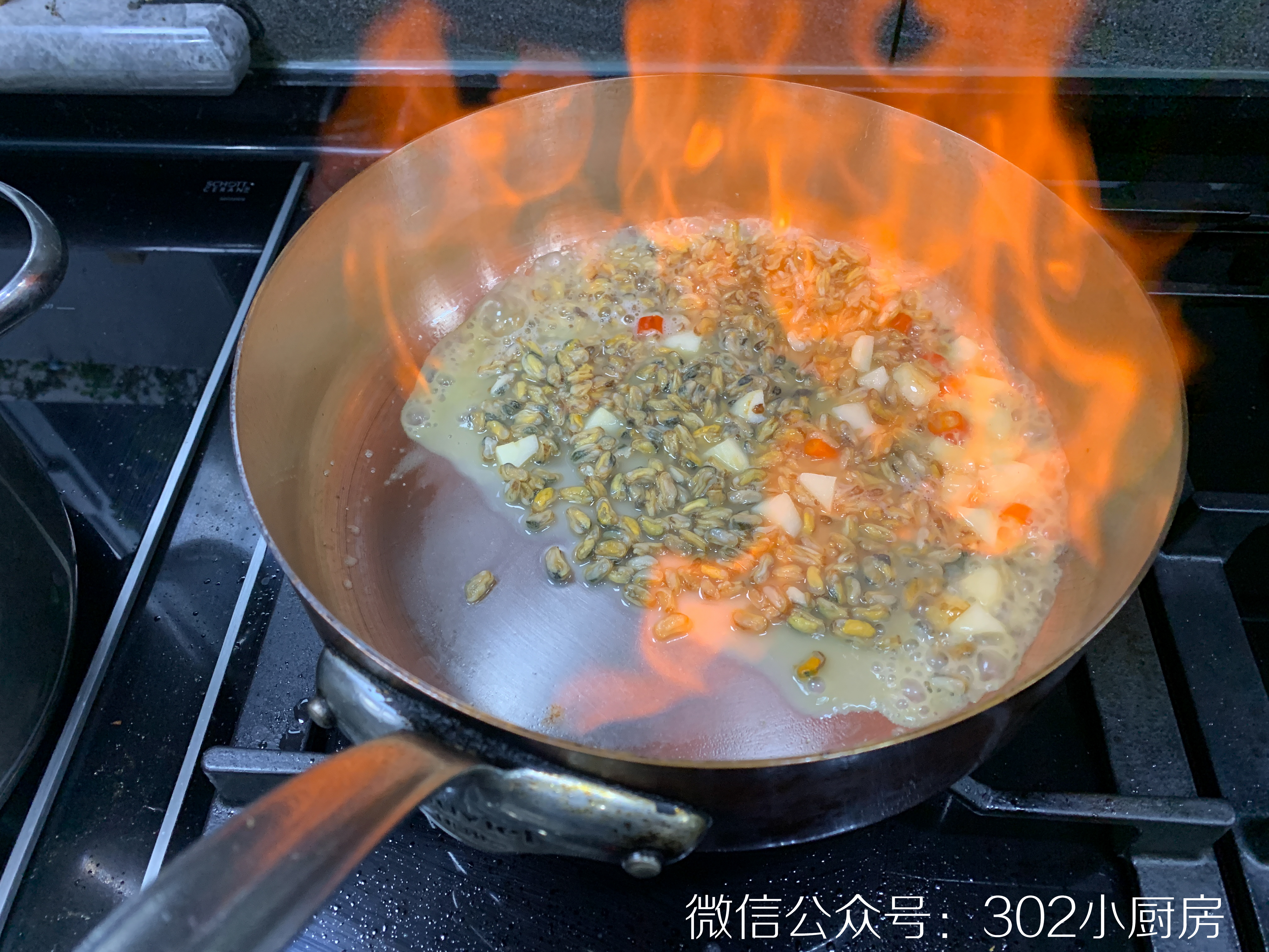 【0468】韭菜苔炒薄壳米 <302小厨房>的做法 步骤5