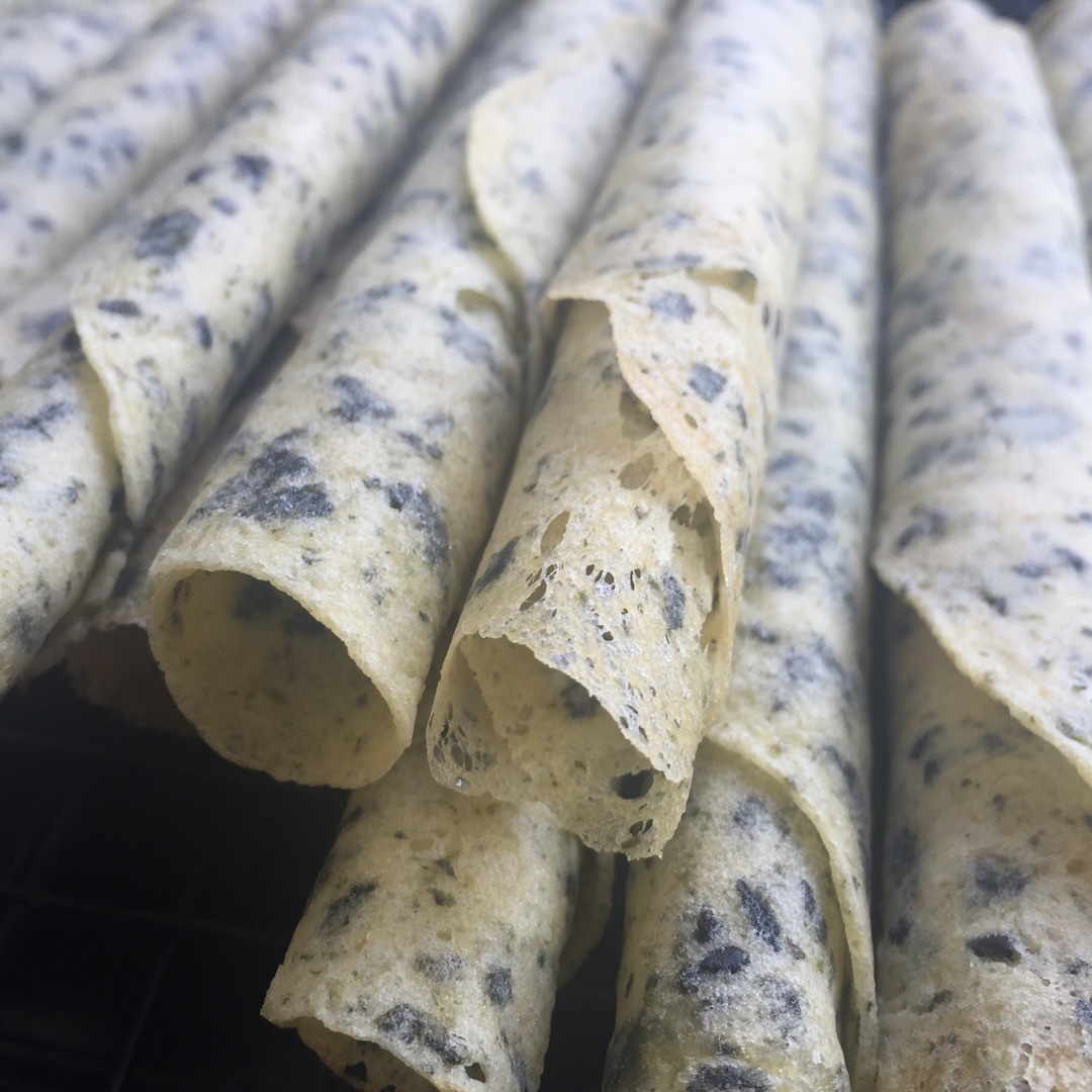 芝麻香酥蛋卷（视频食谱）