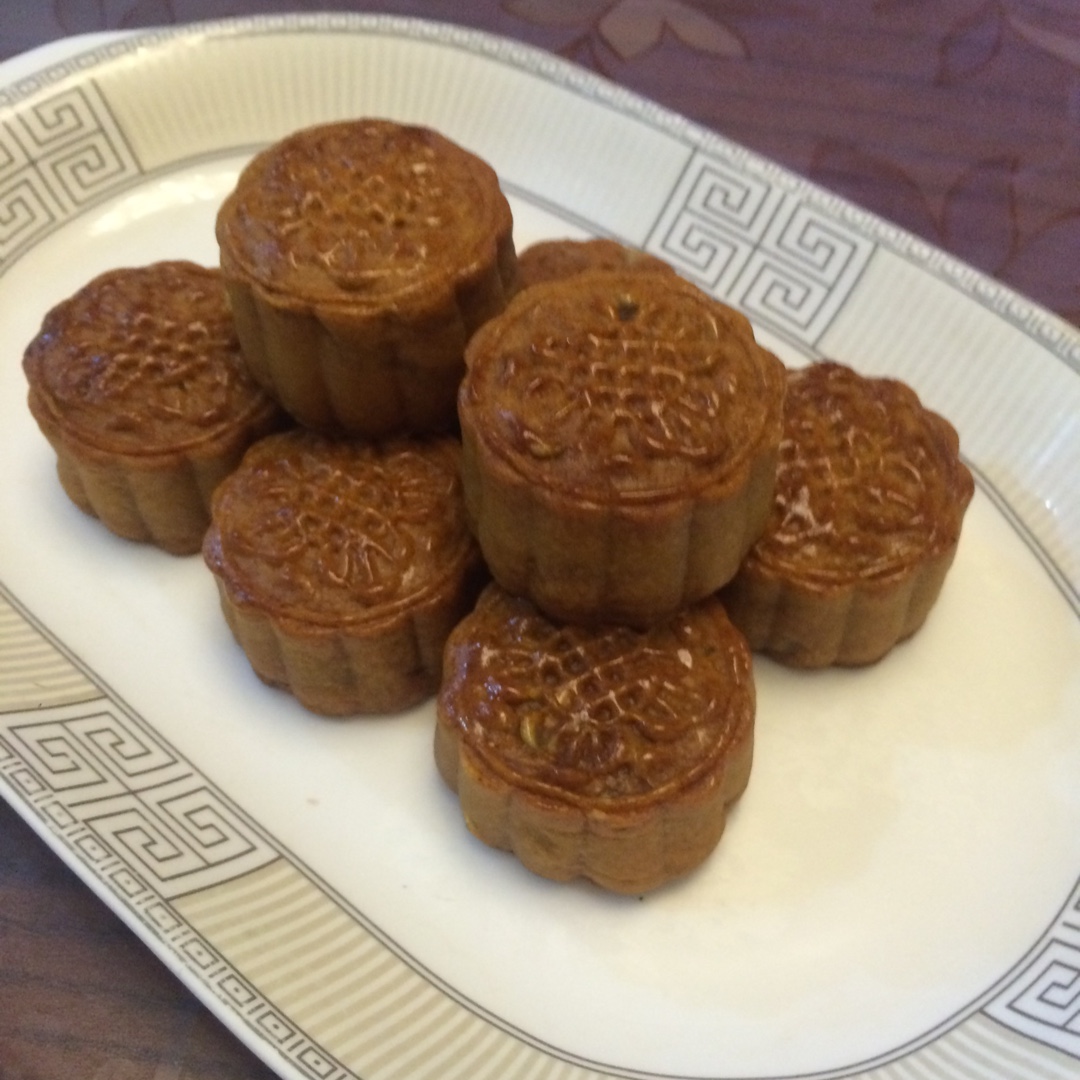 广式月饼——蛋黄莲蓉月饼