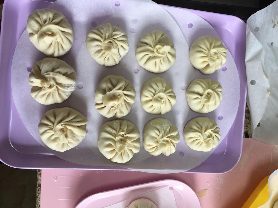 灌汤小笼包