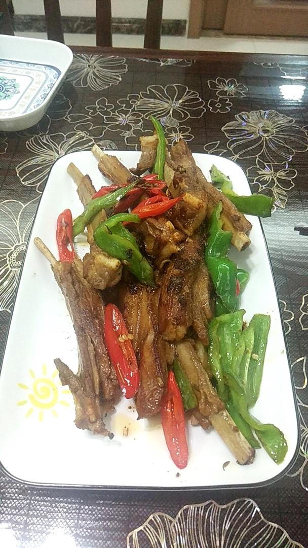 手抓孜然羊排