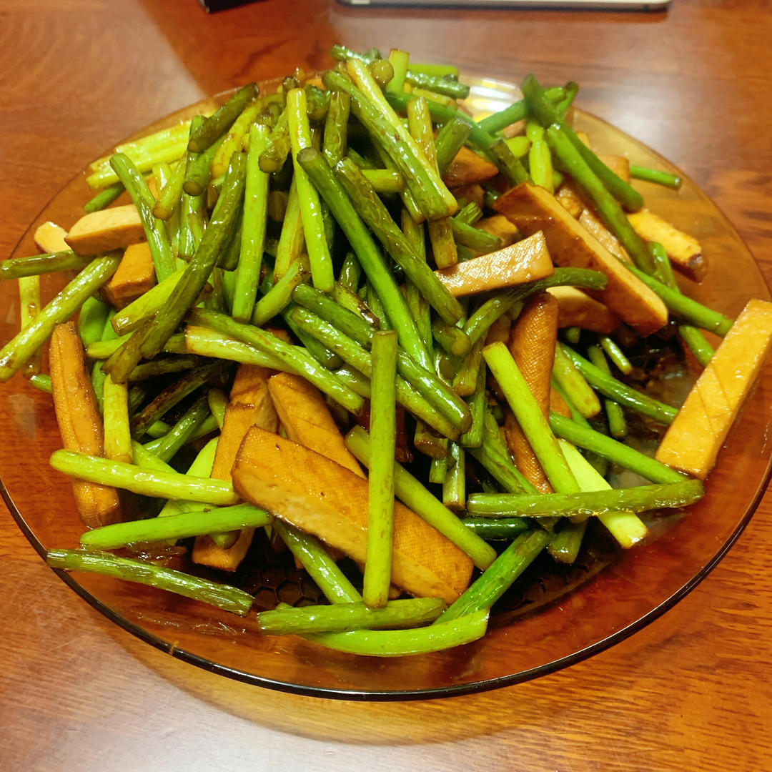 蒜苔炒香干
