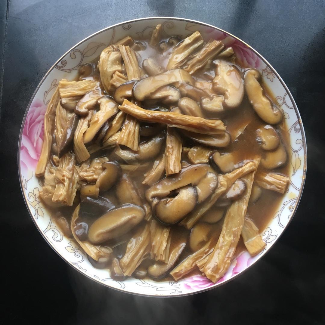 腐竹烧香菇