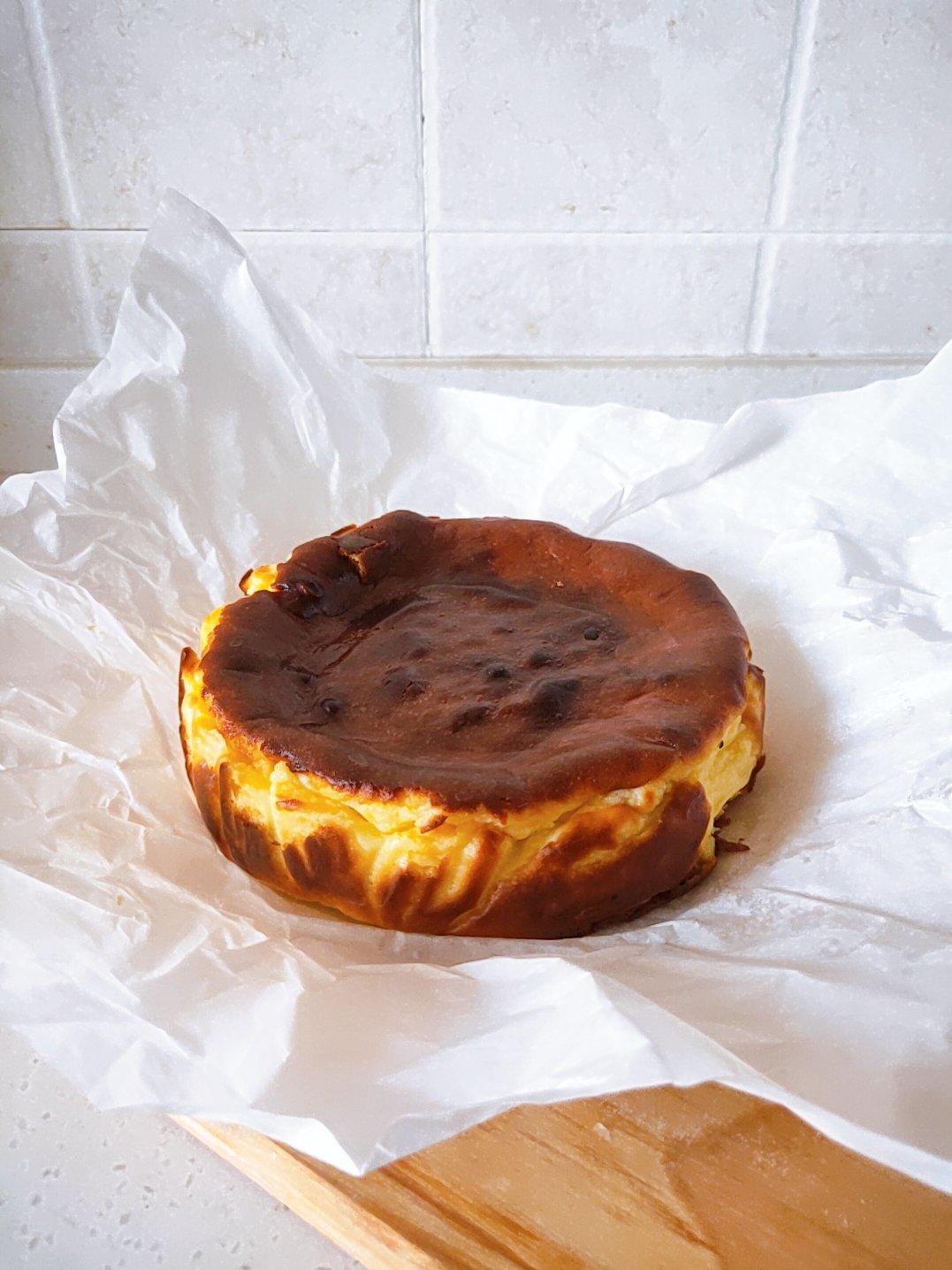 快手的网红basque cheesecake巴斯克焦芝士蛋糕