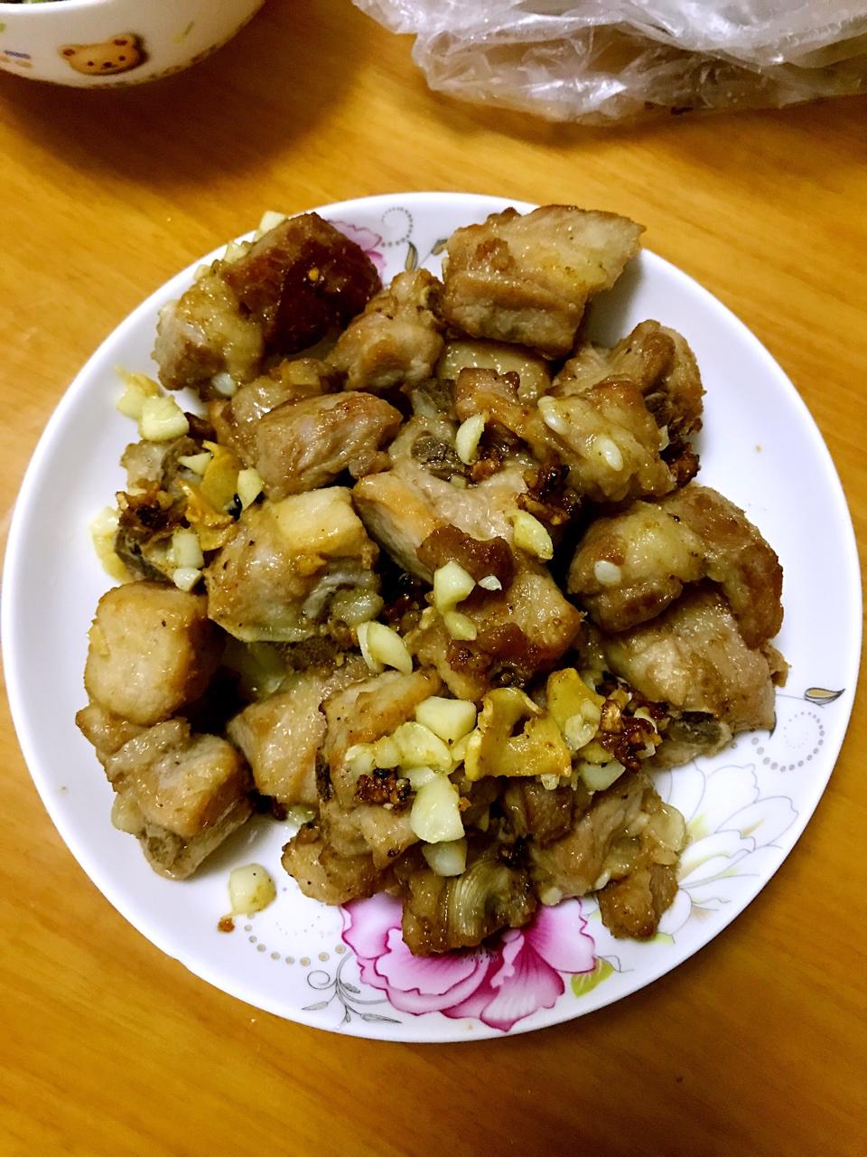 金牌蒜香排骨