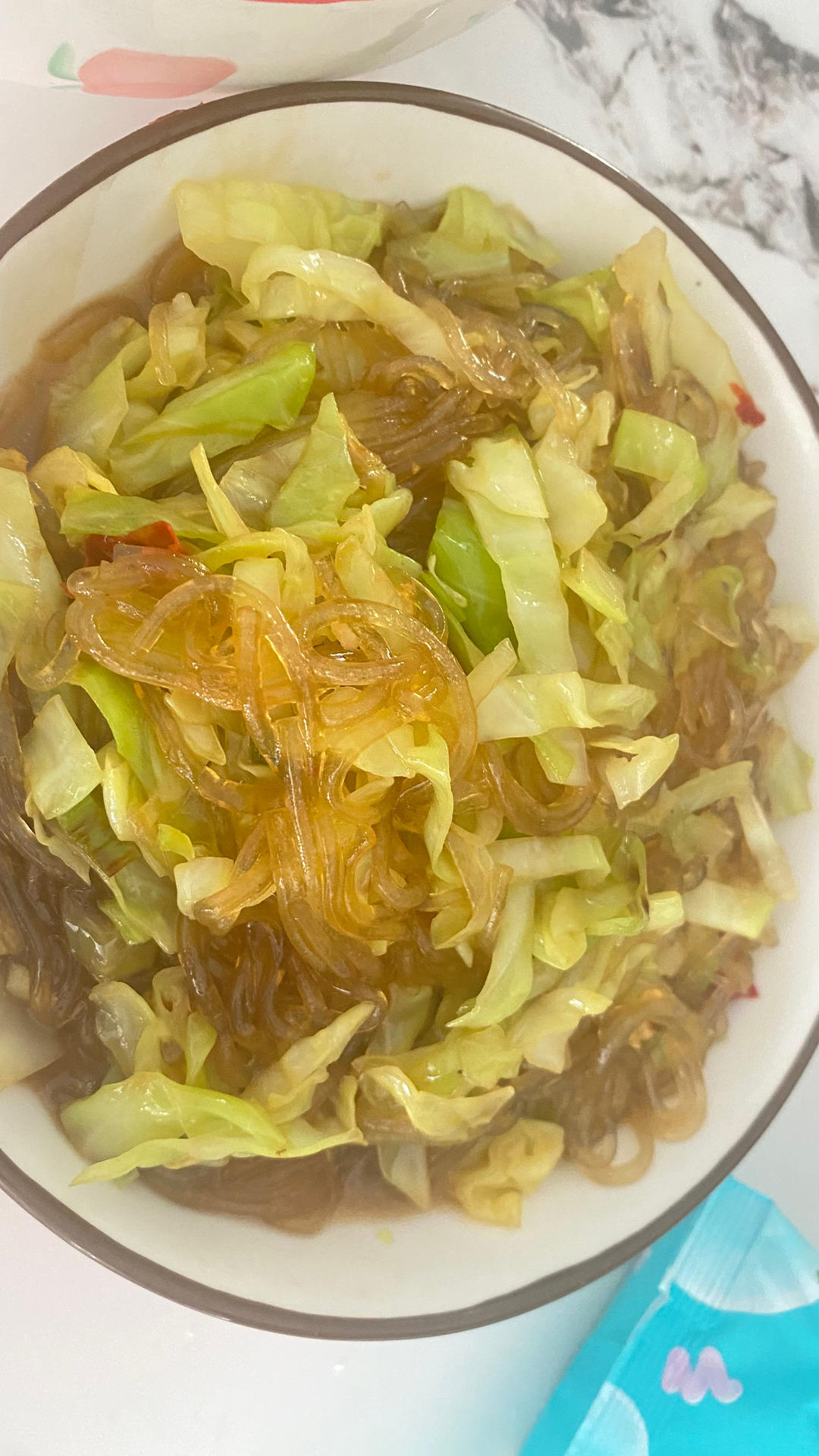 最近爱吃粉丝粉条～包菜炒粉丝