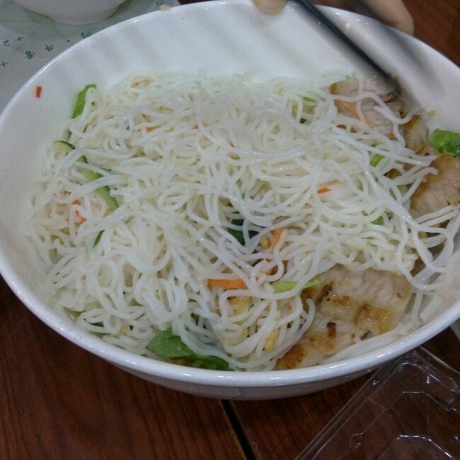 外食__走走停停。