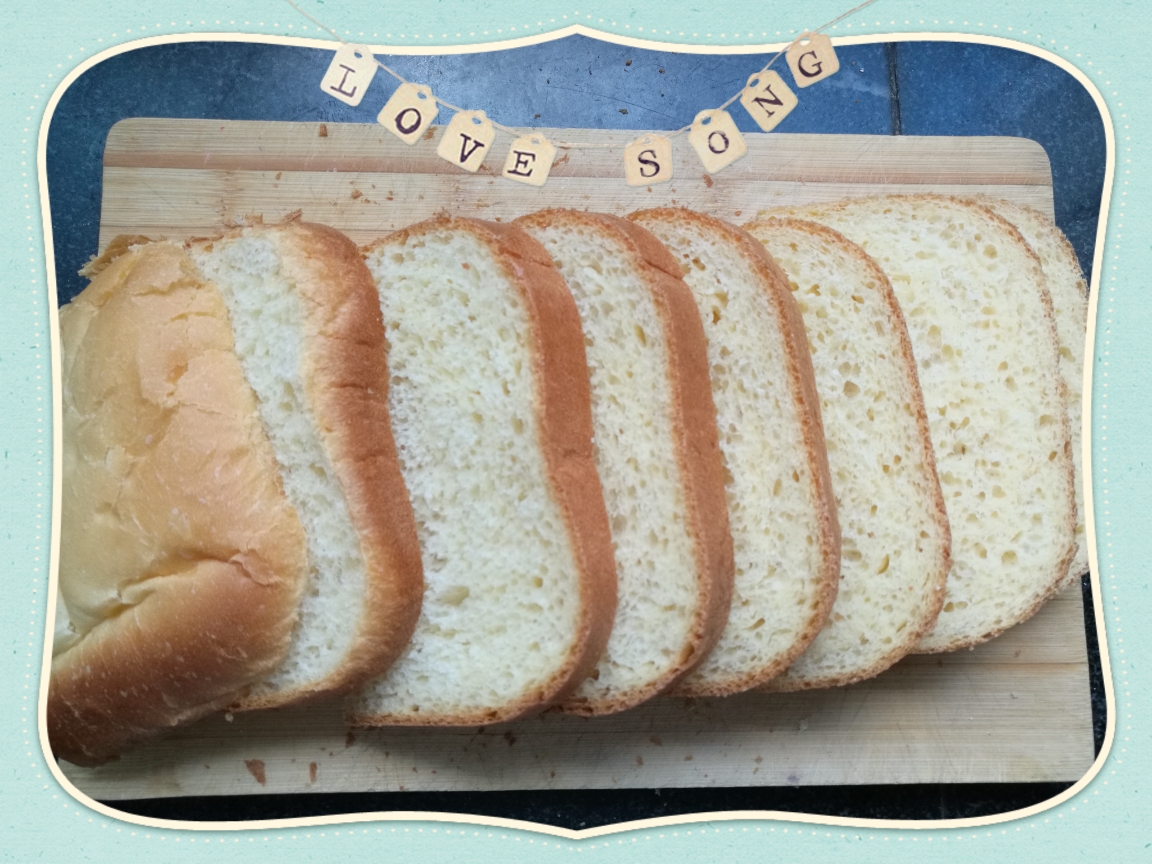 松软美味的烤面包（面包机版）的做法 步骤7