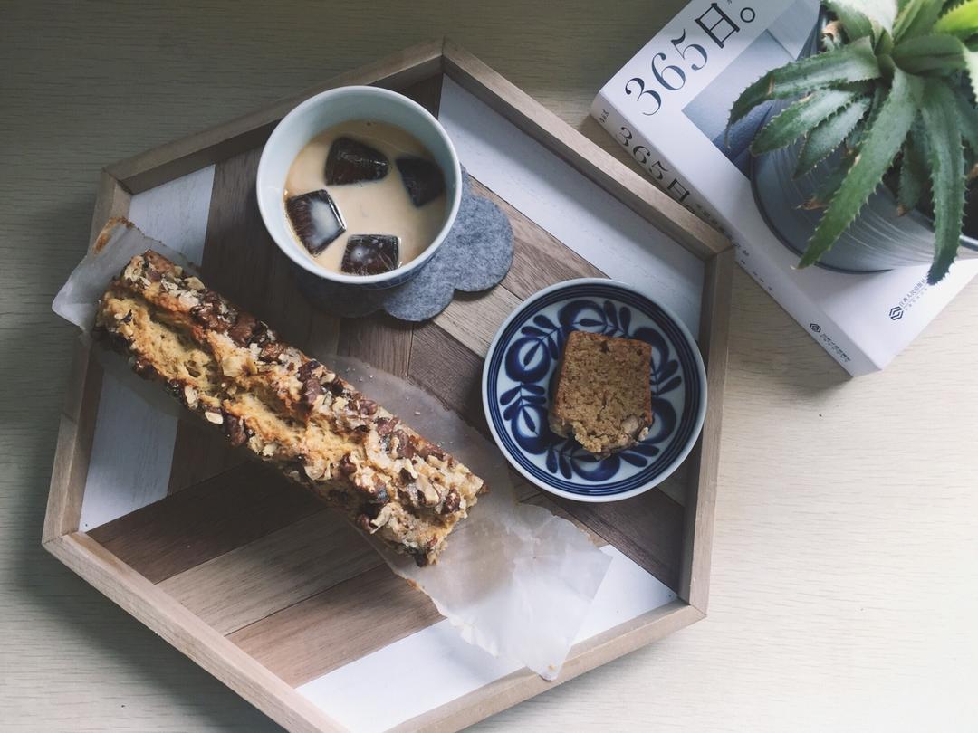 香蕉核桃磅蛋糕 Banana & Walnut Pound Cake
