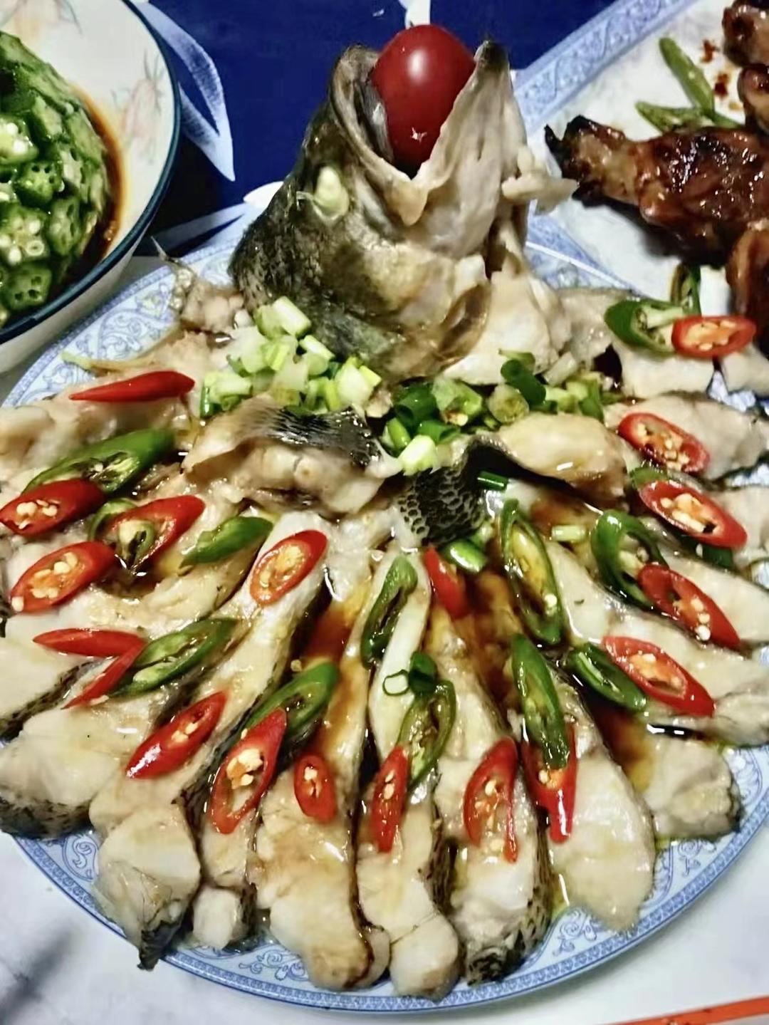 年夜饭系列之孔雀开屏清蒸鲈鱼