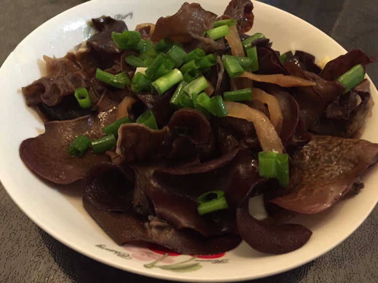 凉拌黑木耳