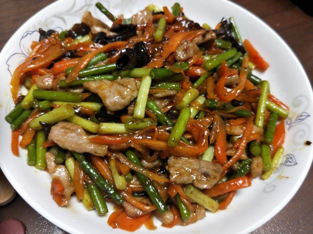 蒜苔胡萝卜炒瘦肉