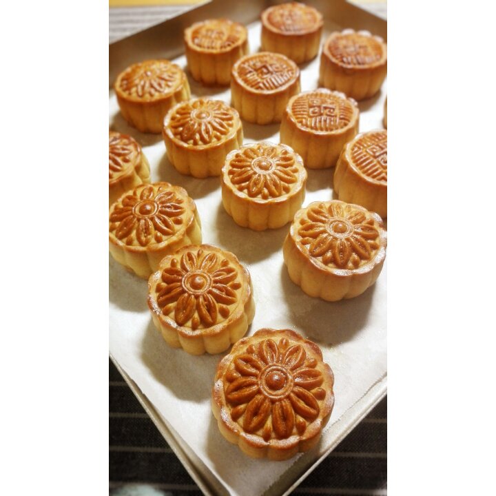 金沙奶黄月饼