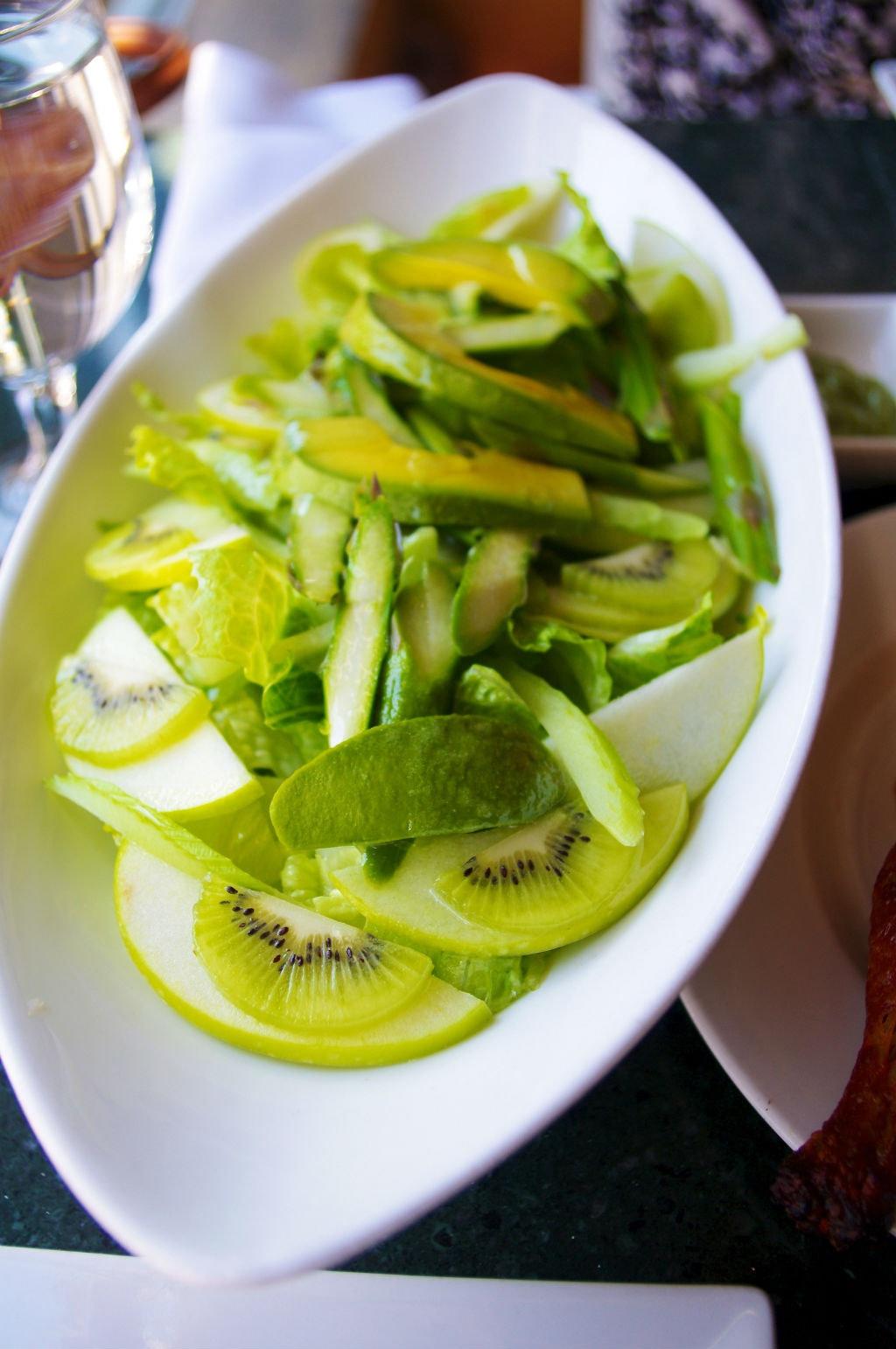 纯绿沙拉 (All green salad)