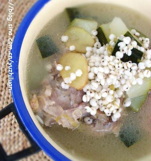 冬瓜薏米棒骨汤的做法