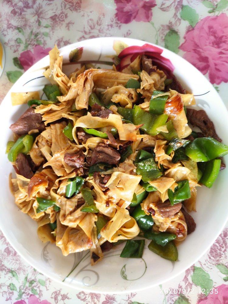 青椒豆皮炒肉