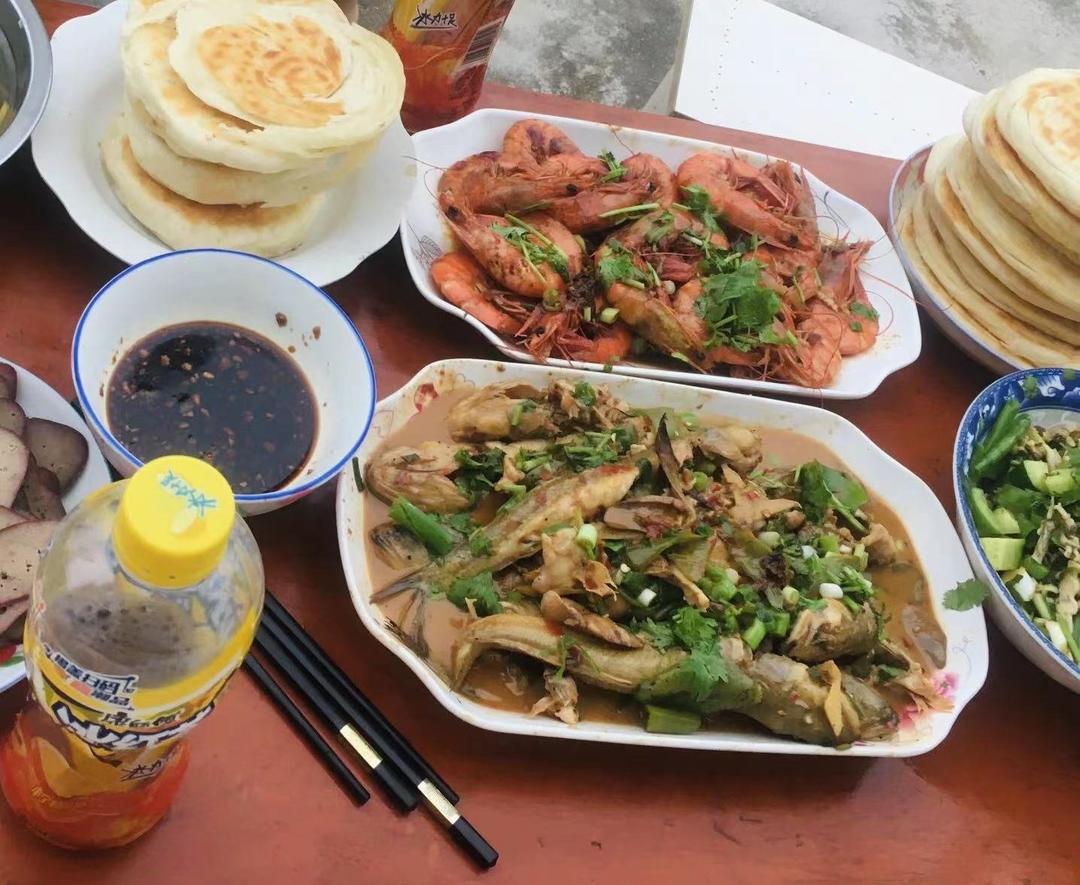 大连特色辣椒炖胖头鱼