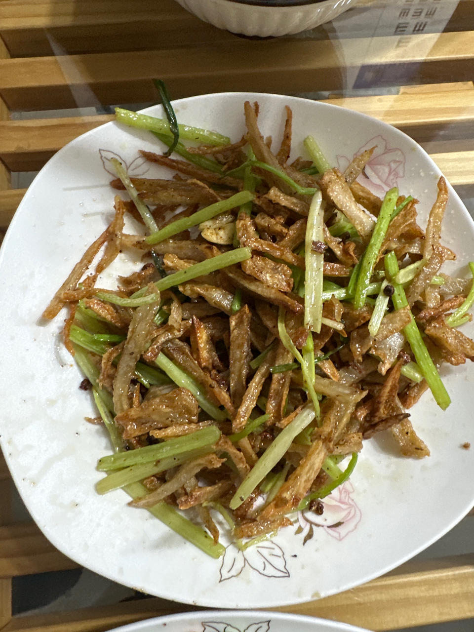 可以当零食吃的干煸藕丝